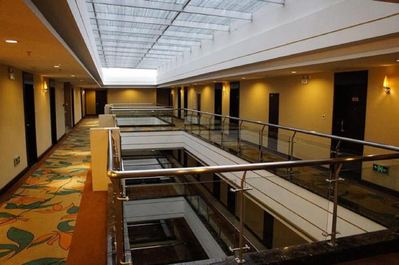 Golden Dragonball Hotel Guilin Exterior foto