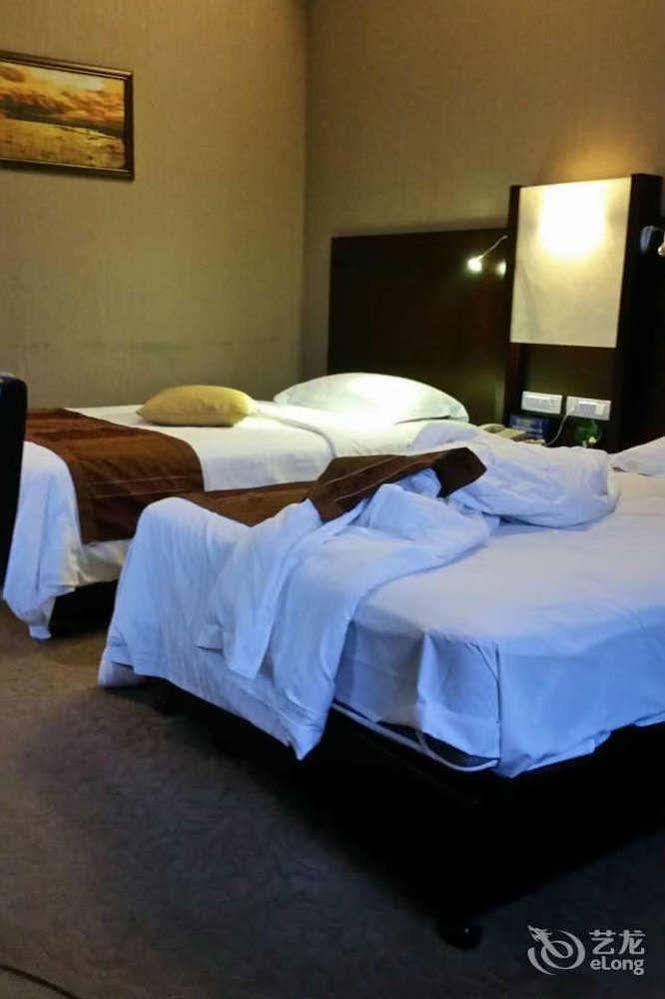Golden Dragonball Hotel Guilin Exterior foto