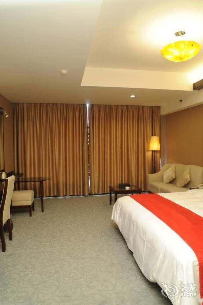 Golden Dragonball Hotel Guilin Exterior foto